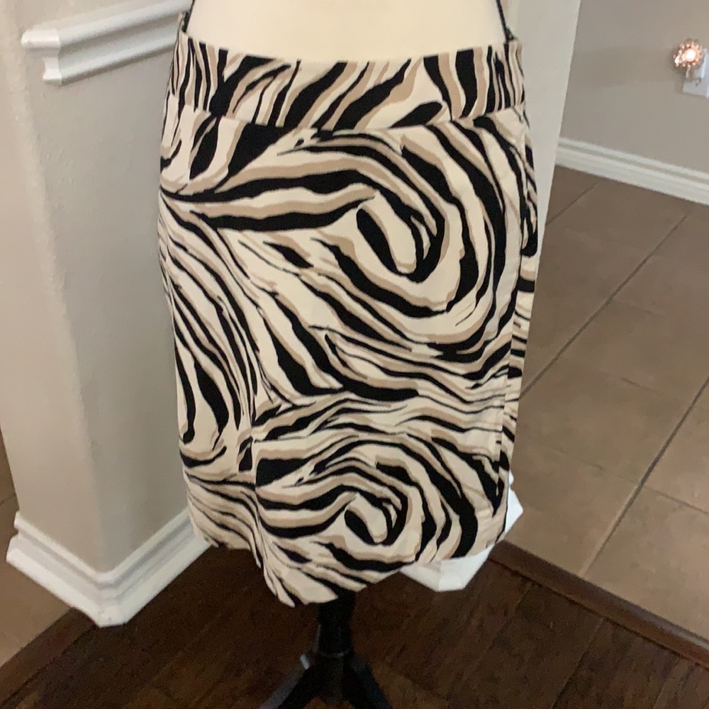 LOFT black tan & ivory zebra print skirt Size 6